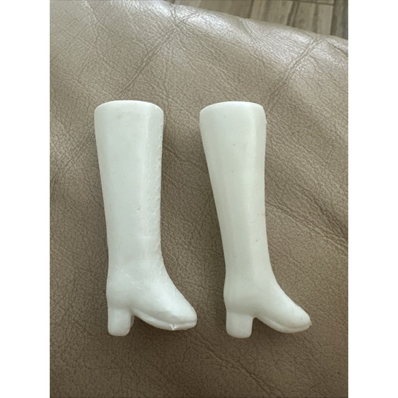 Barbie And The Rockers Boots, Earrings, And Bracelet Accessories Replacements - Picture 2 of 4